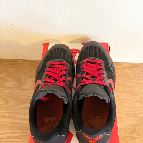 Nike Kobe X 10 Low Bright Crimson size 7 705317-060  2015 PRE-OWNED - Picture 4 of 10